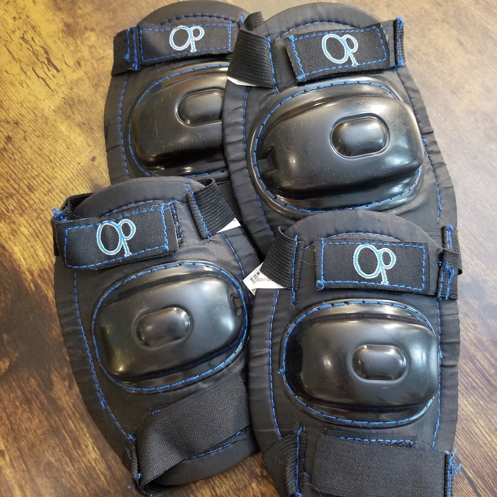 OP Ocean Pacific Black Knee and Elbow Pads with Blue Stitching